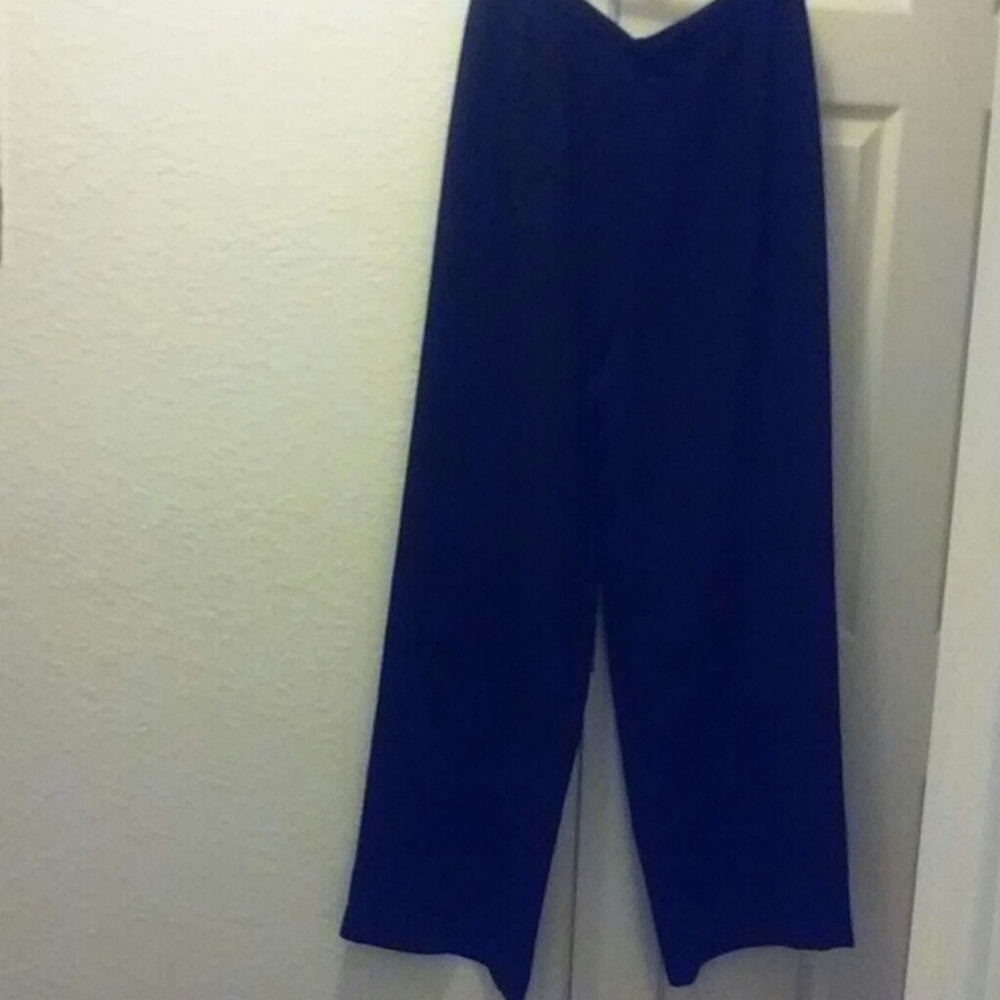 Black Women's Double Breasted Suit W/White Satin Cuffs & Lapel - Picture 6 of 7